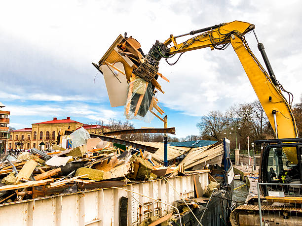 Best Construction Debris Removal  in Wilton, IA
